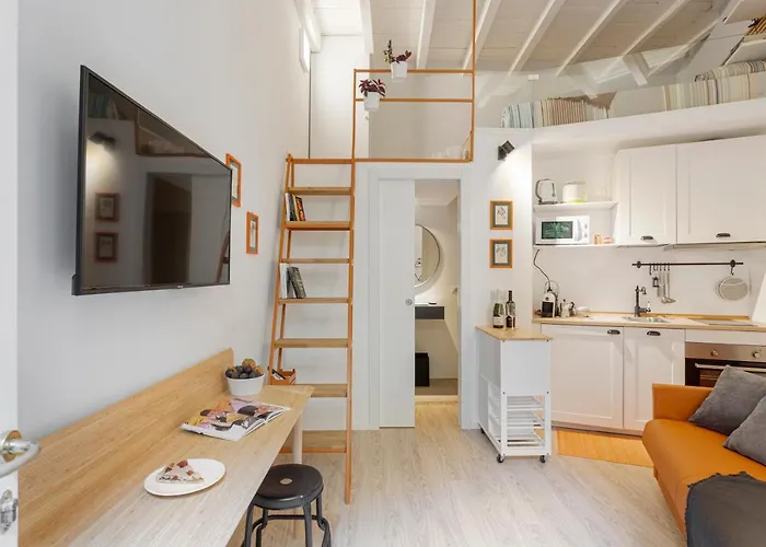 Guesthost - Comfy In Isola Apartament